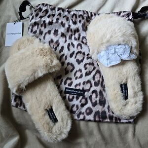 Generation Love Cream Slippers LARGE Slides Open Toe Faux Fur Comfort $85 NEW